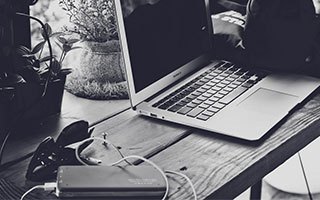 意大利女子排球队在小组赛中表现出色，意大利排球女神