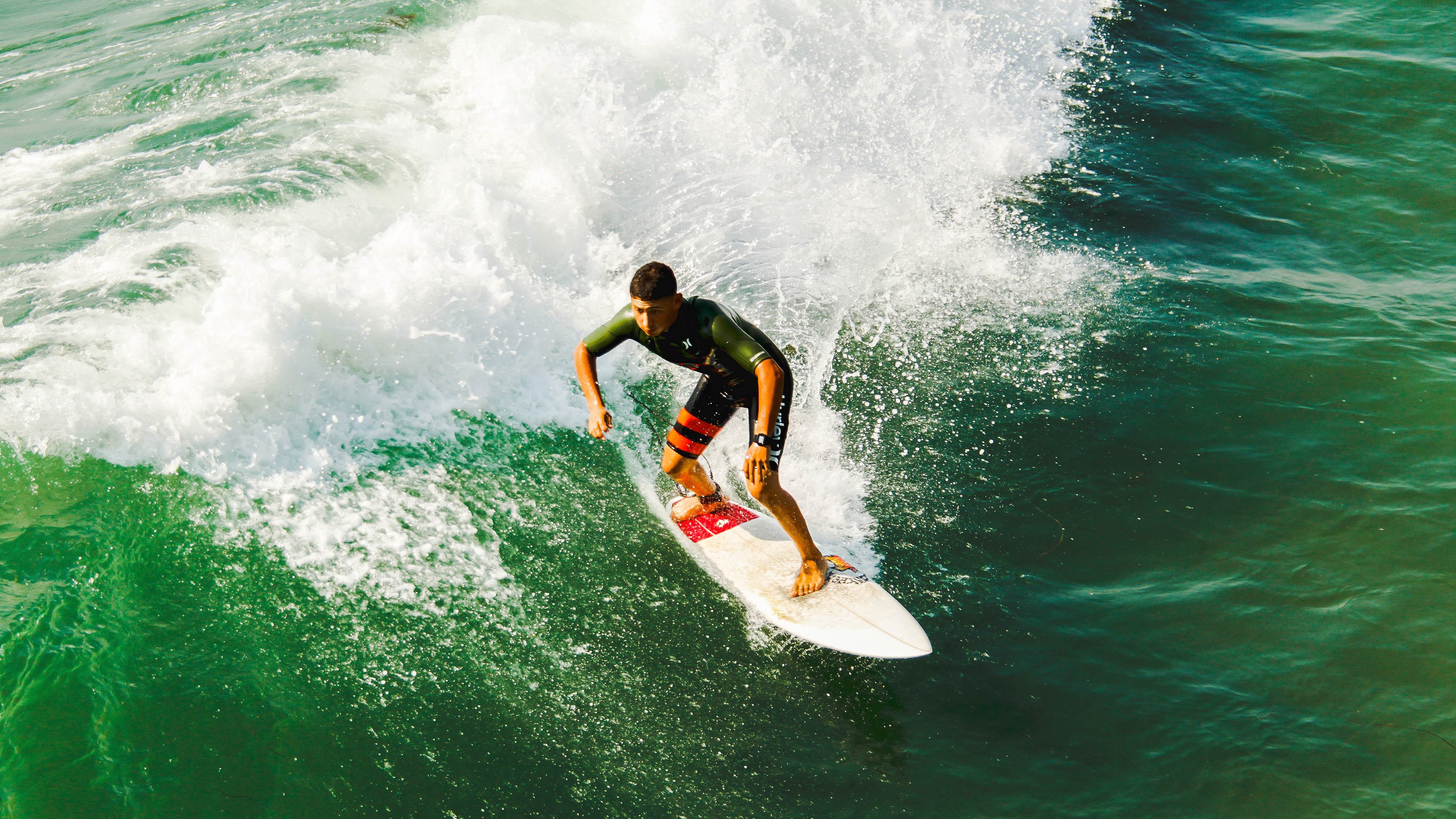 绿色赛场建设:打造零碳排放的F1赛事,3大赛区26个场馆将使用绿色电能